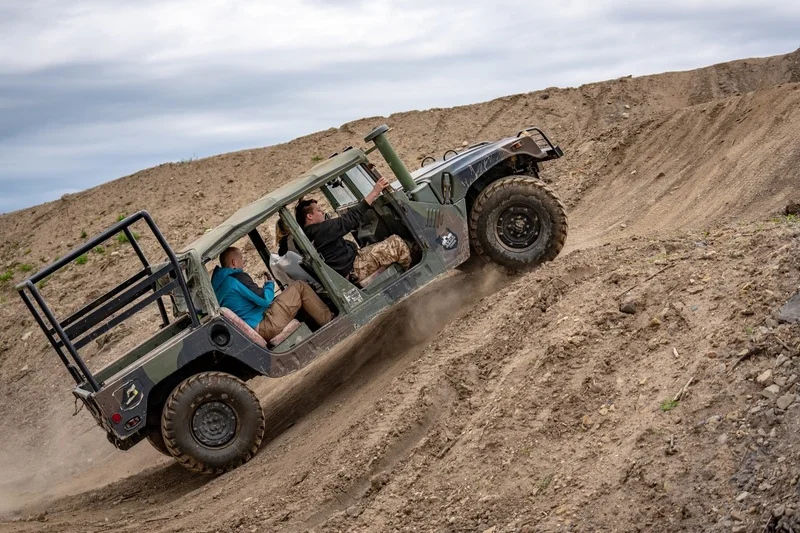 Humvee: Řízení + safari jízda na korbě - foto 03