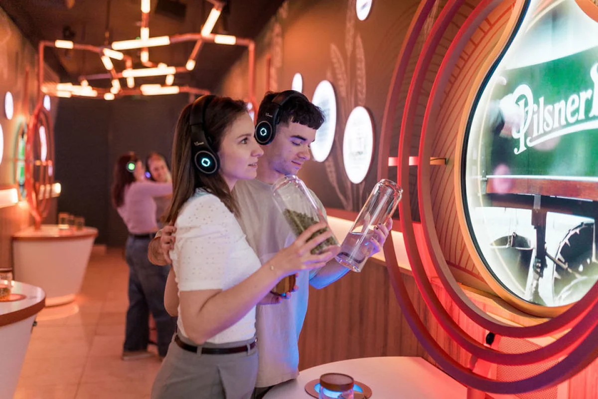 Interaktivní expozice příběhu piva Pilsner Urquell Experience s pivní ochutnávkou v Praze - foto 04
