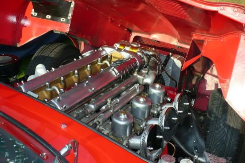 Jaguar E - nejkrásnější auto 20. století - foto 02