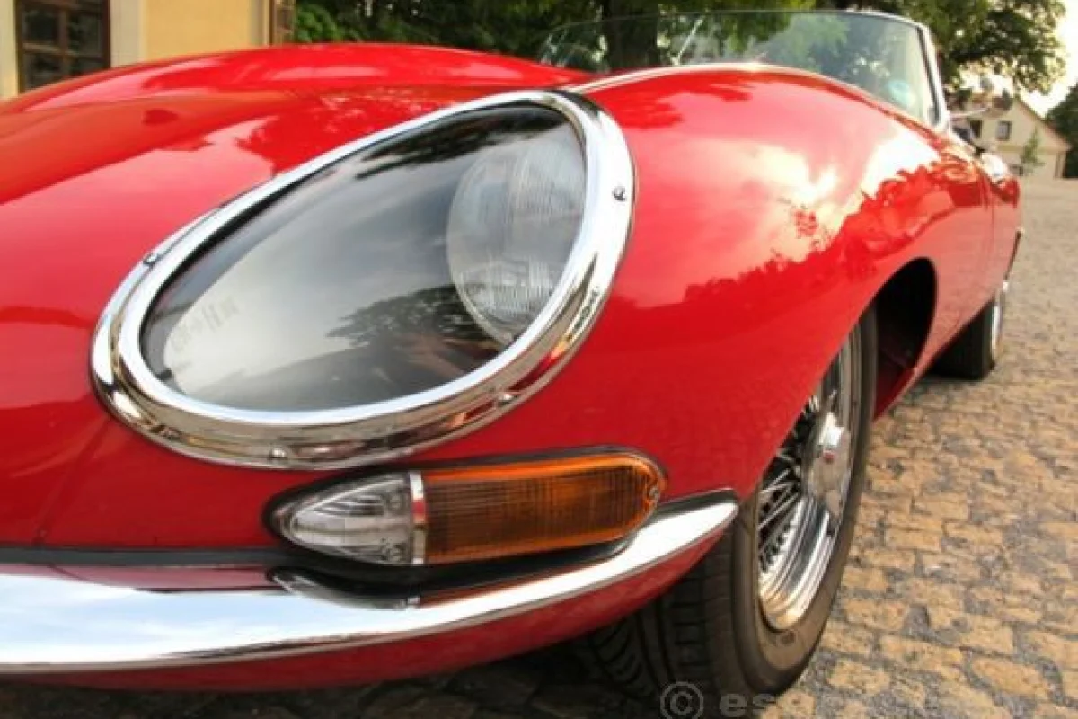 Jaguar E - nejkrásnější auto 20. století - foto 05