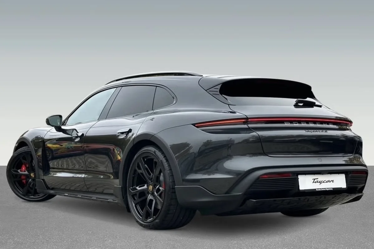 Jízda elektromobilem Porsche Taycan Cross Turismo 4S - foto 06