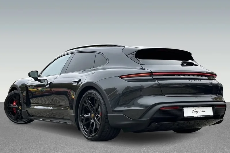 Jízda elektromobilem Porsche Taycan Cross Turismo 4S - foto 06