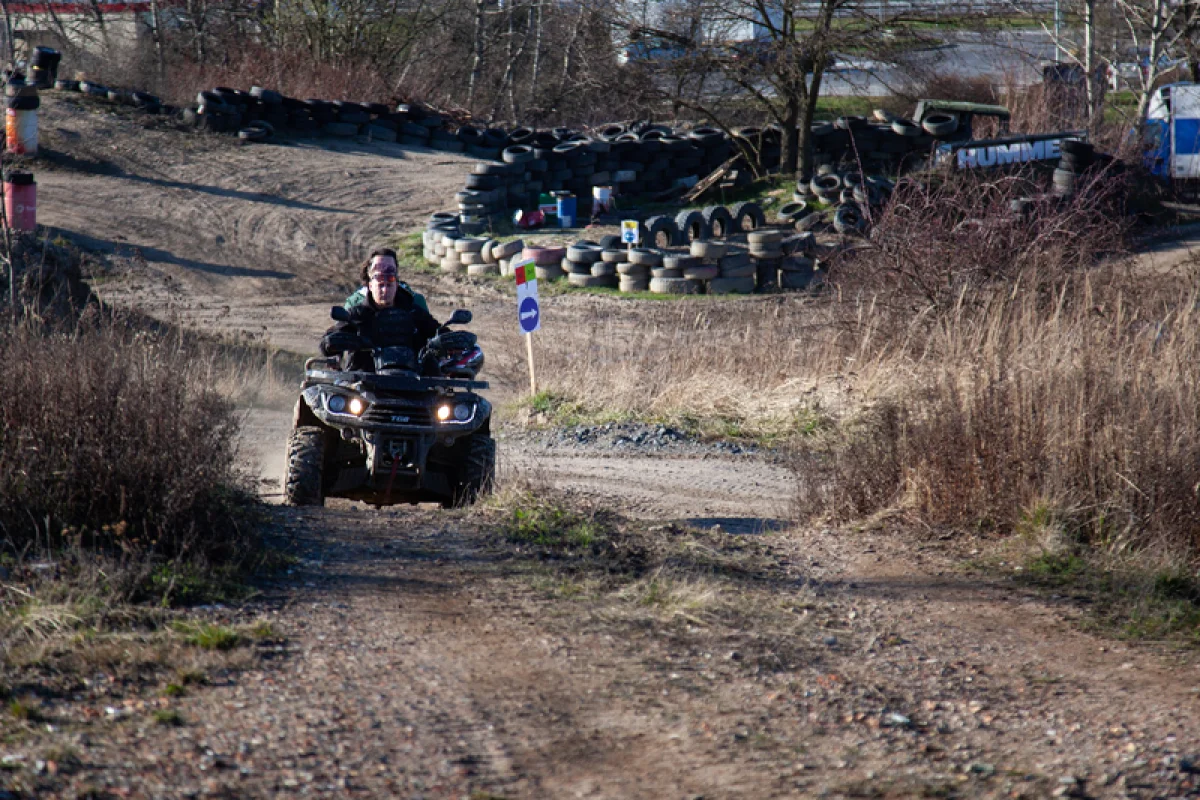 Jízda na čtyřkolce ATV na specializované trati (i pro děti) - foto 09