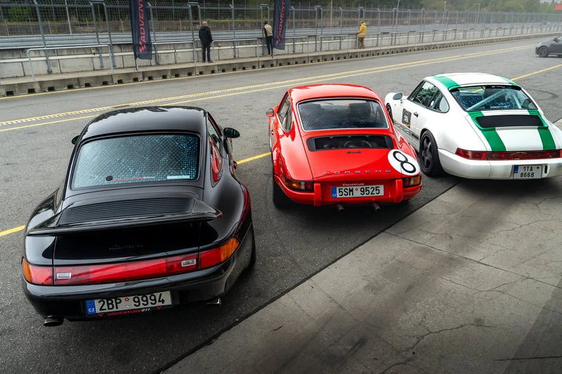 Jízda na okruhu v 6 generacích Porsche 911 - foto 04