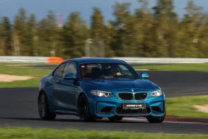 Jízda na okruhu v BMW - foto 01