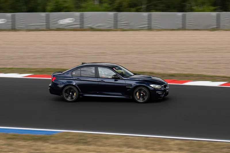 Jízda na okruhu v BMW - foto 04