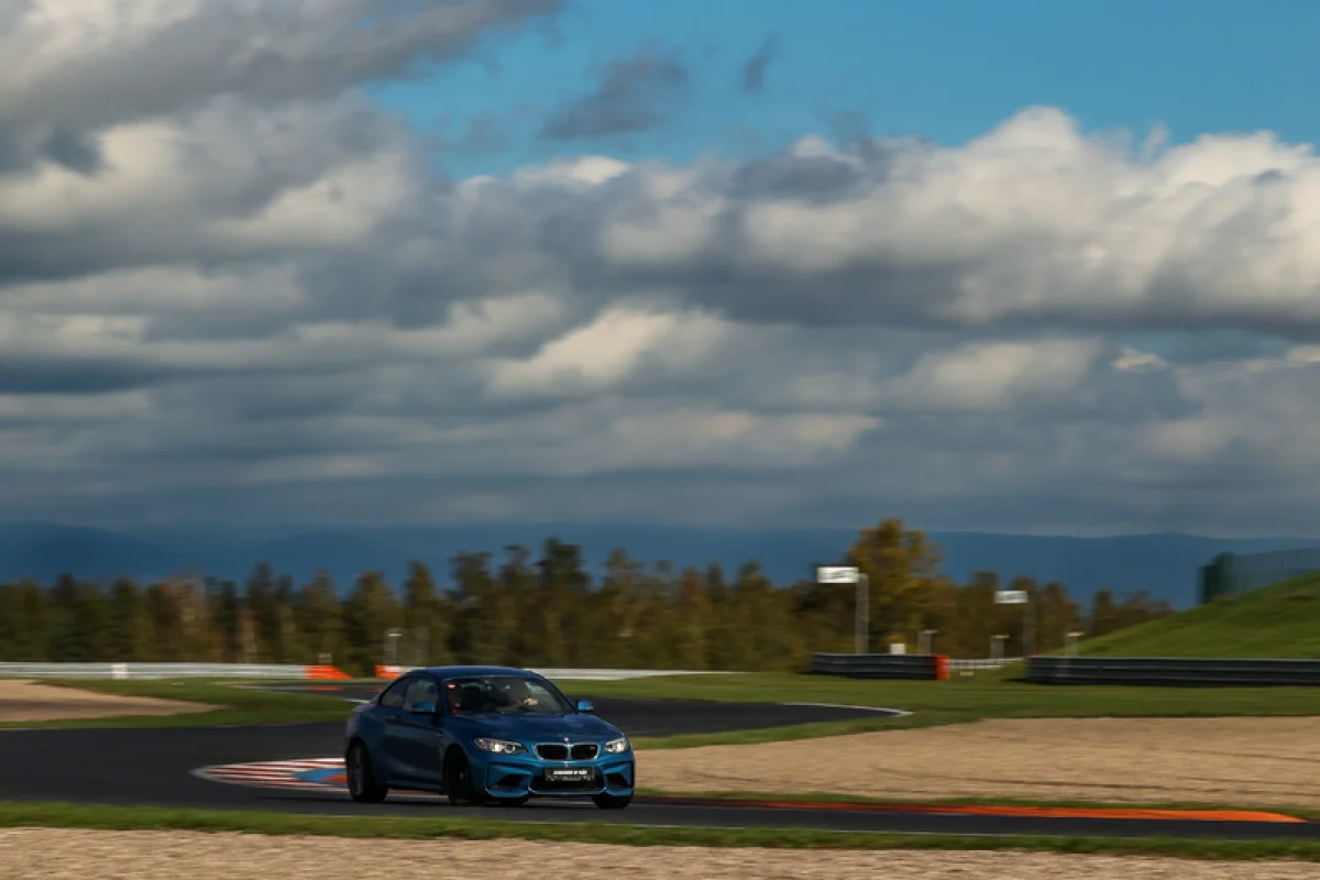 Jízda na okruhu v BMW - foto 06
