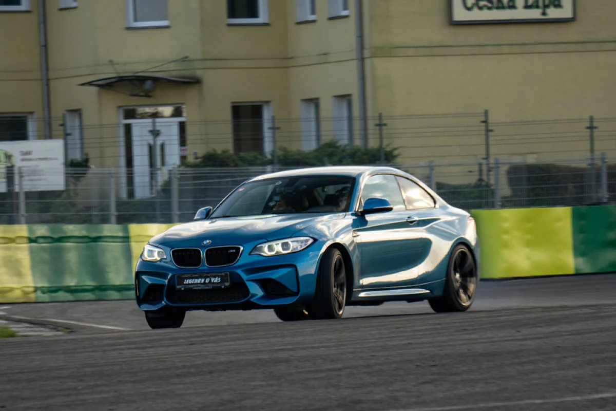 Jízda na okruhu v BMW - foto 08