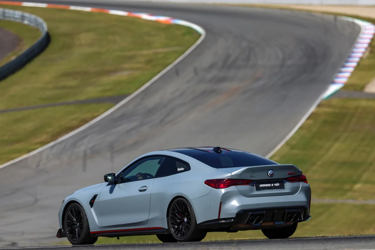 Jízda na okruhu v BMW M4 CSL - foto 08