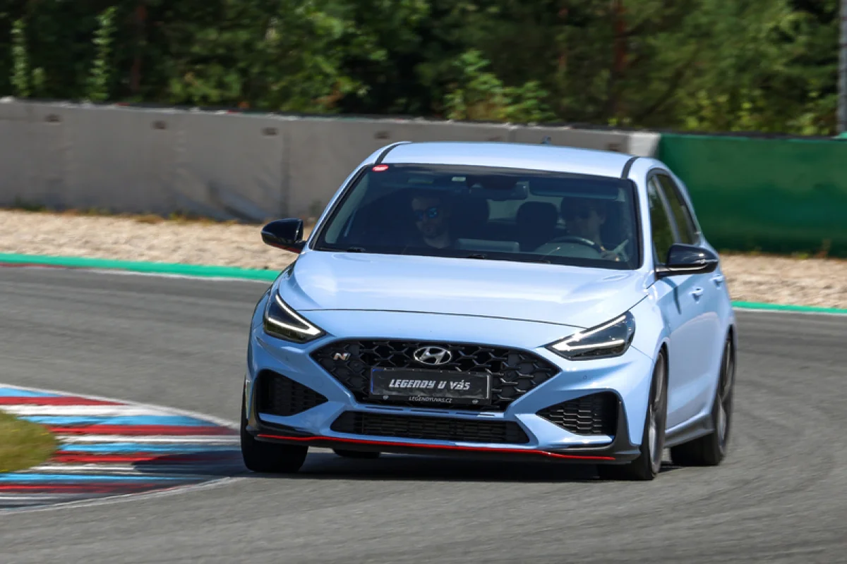 Jízda na okruhu v Hyundai I30 N - foto 07