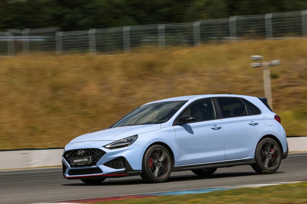 Jízda na okruhu v Hyundai I30 N - foto 08