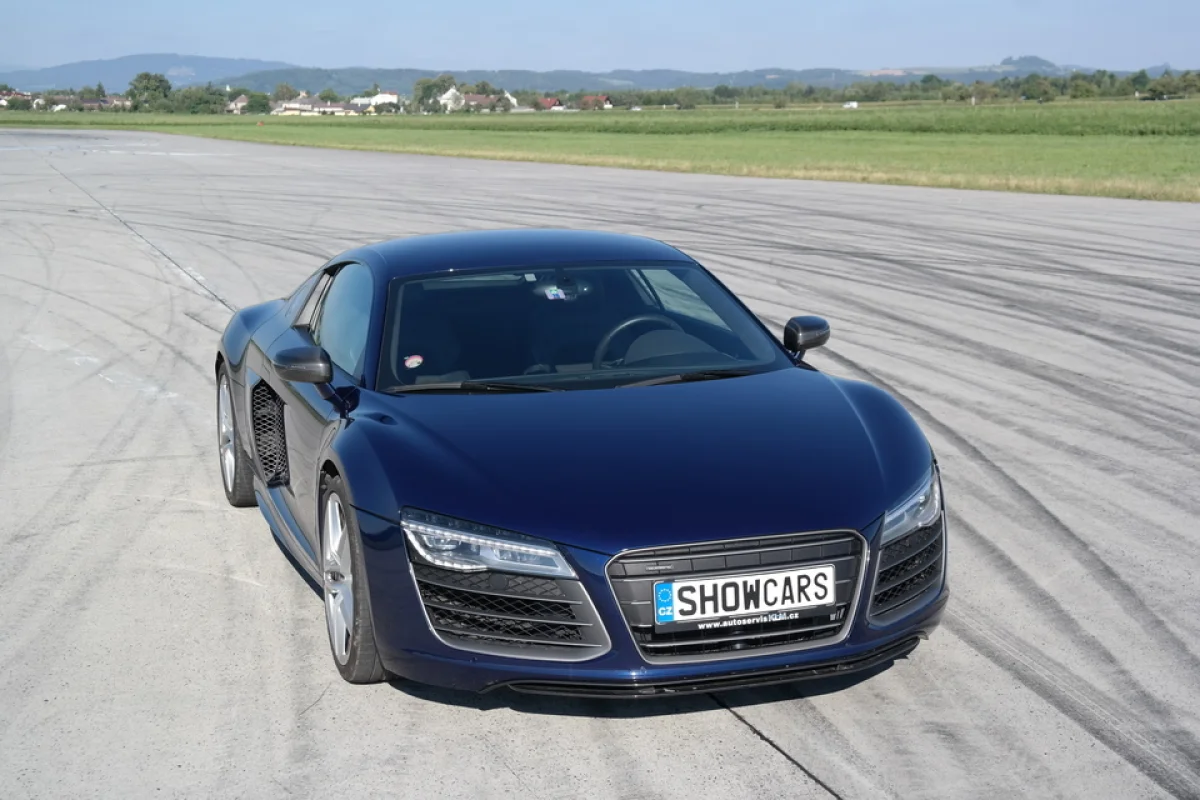 Jízda v Audi R8 4.2 V8 v Praze - foto 04