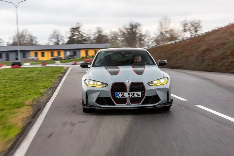 Jízda v BMW na okruhu - foto 03