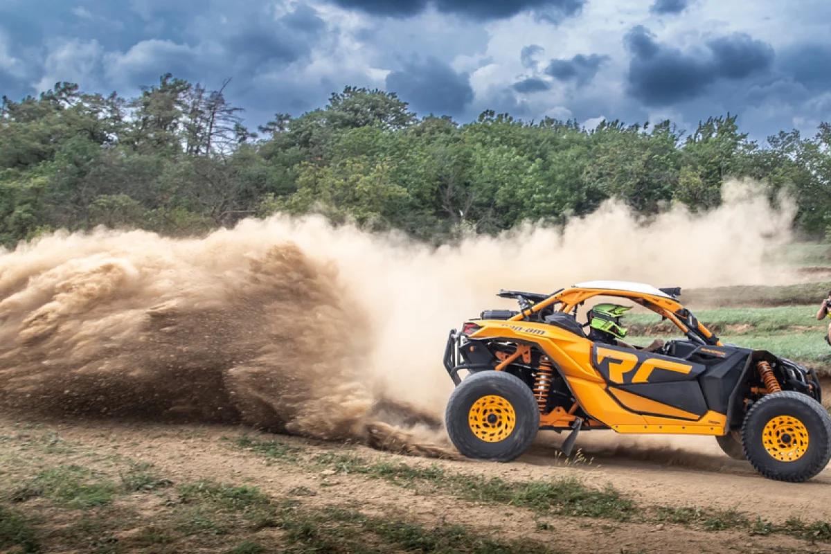 Jízda v buggy CAN-AM Maverick X - foto 03