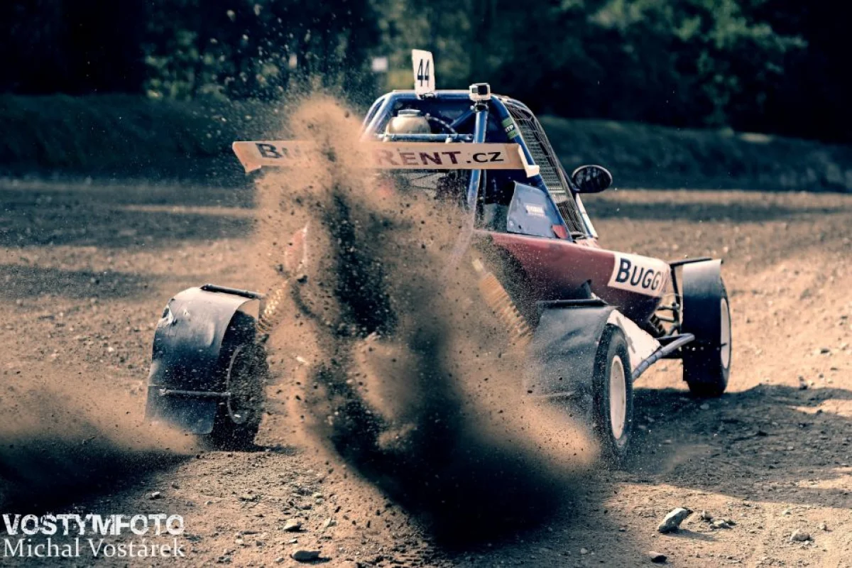 Jízda v buggy na závodní trati - foto 02