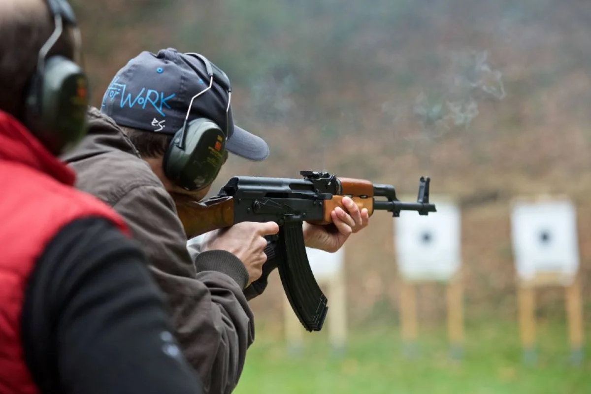 Jízda v BVP + střelba z Kalašnikova - foto 03