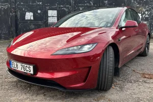 Jízda v elektromobilu Tesla Model 3 Performance Highland 24 - foto 01