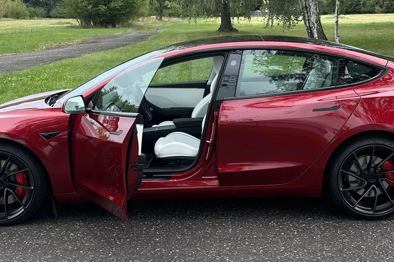 Jízda v elektromobilu Tesla Model 3 Performance Highland 24 - foto 05