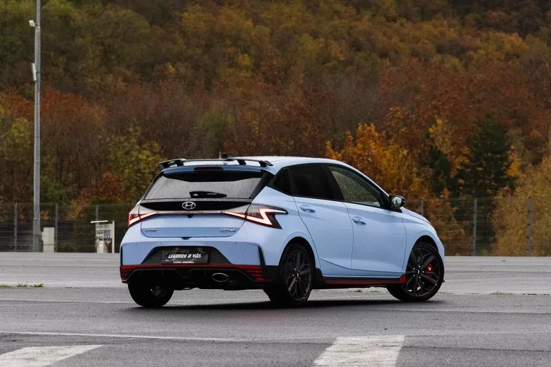 Jízda v Hyundai na okruhu - foto 03