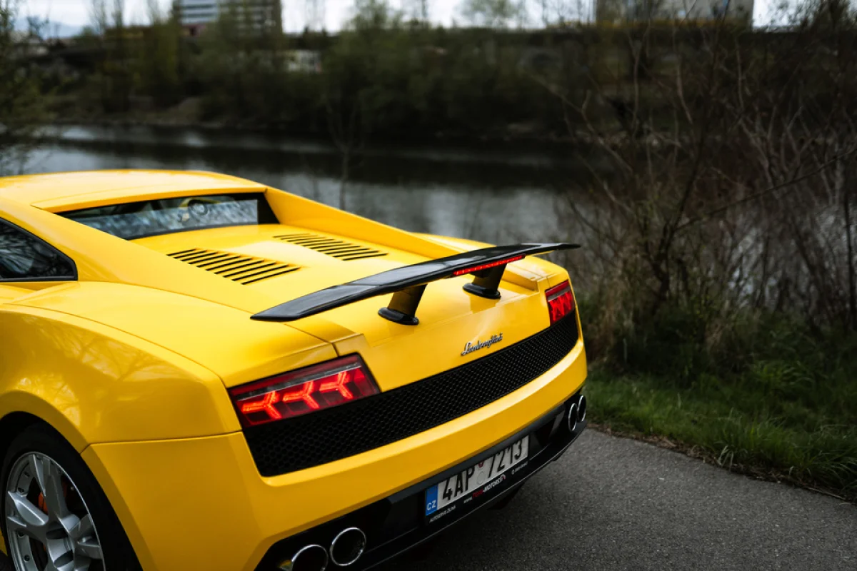 Jízda v Lamborghini Gallardo na okruhu Autodromu Sosnová - foto 05