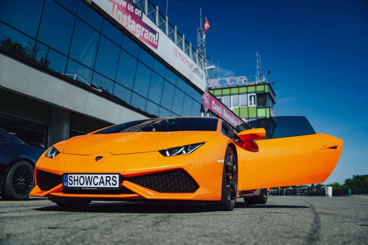 Jízda v Lamborghini Huracán na velkém závodním Masarykově okruhu Brno - foto 05