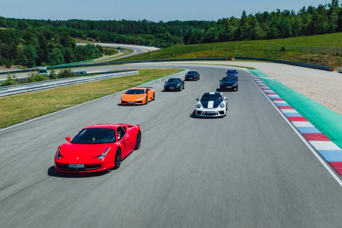 Jízda v Porsche 718 Cayman na velkém závodním Masarykově okruhu Brno - foto 04