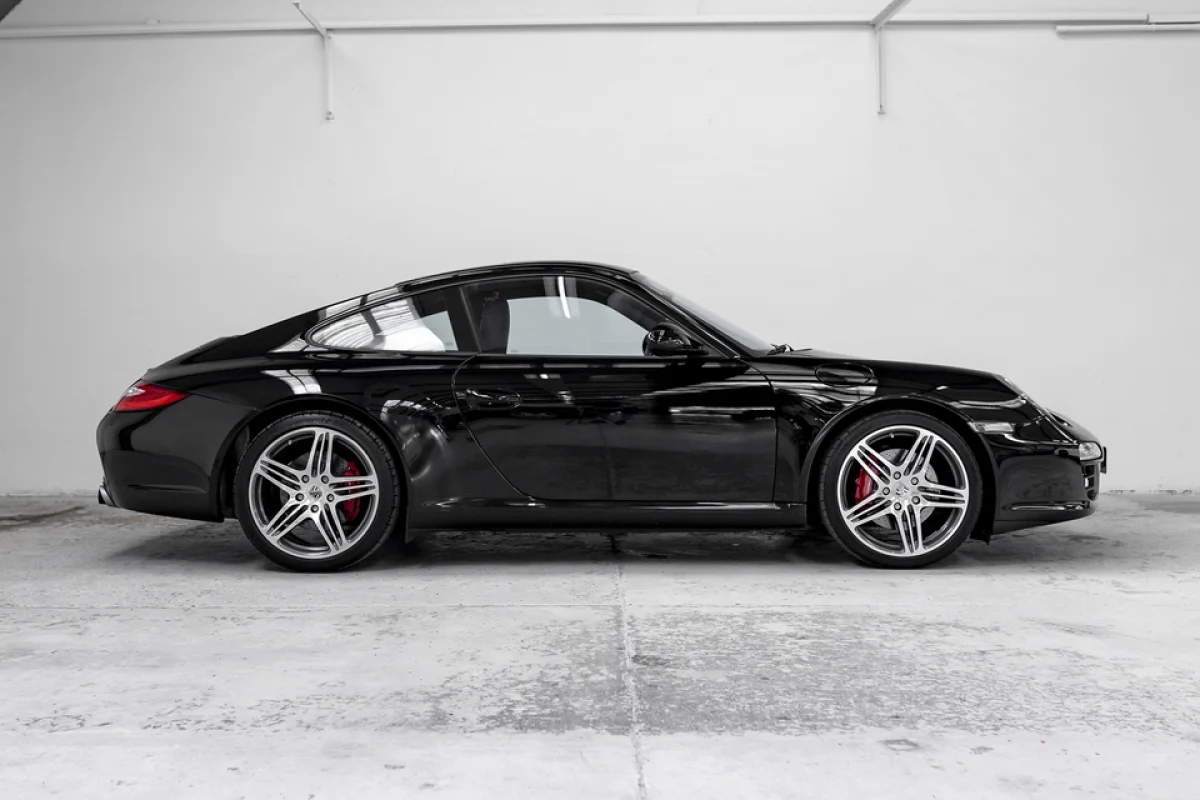 Jízda v Porsche 911 Carrera 997 v Praze - foto 04