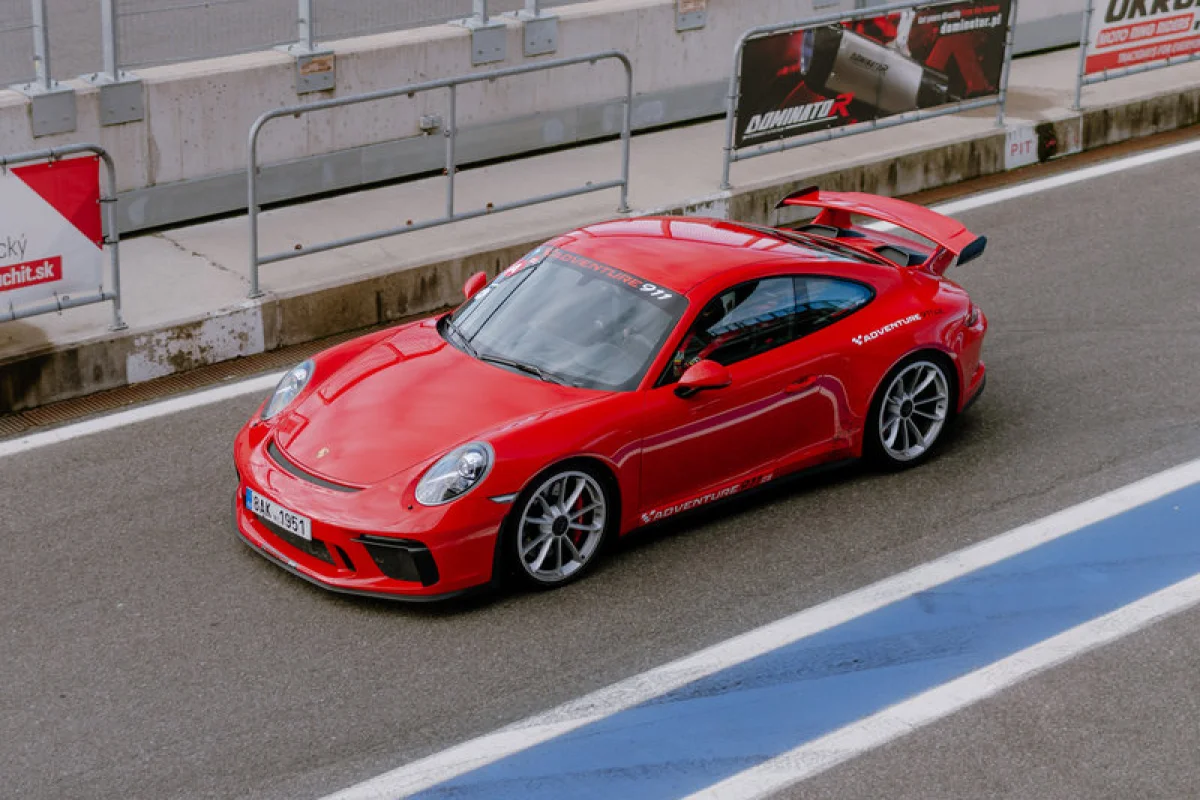 Jízda v Porsche 911 Carrera GT3 na okruhu - foto 05