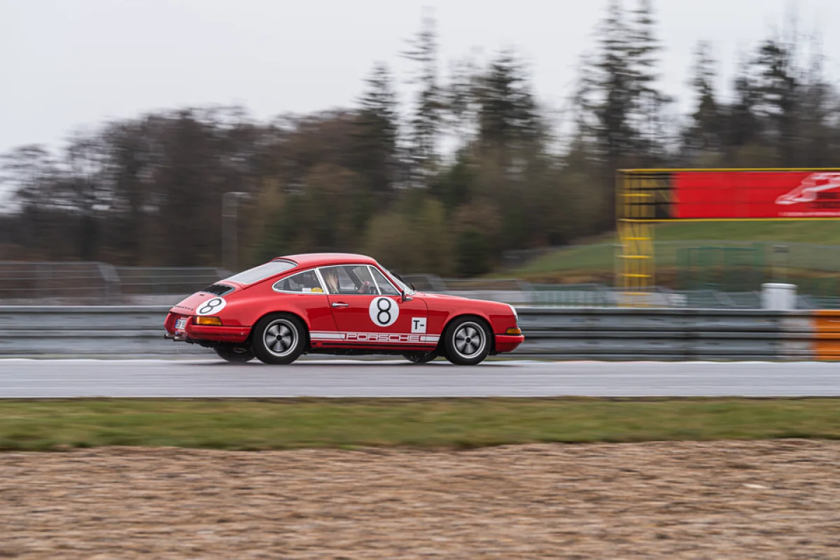 Jízda v Porsche 911 na Masarykově okruhu v Brně: Vyberte si z 5 modelů Porsche a zažijte jízdu snů! - foto 05