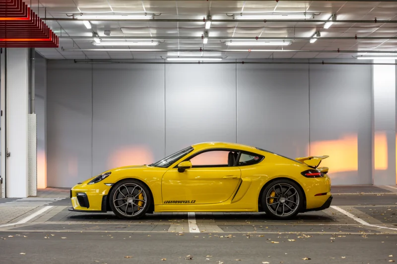 Jízda v Porsche GT4 Cayman Beroun - foto 02