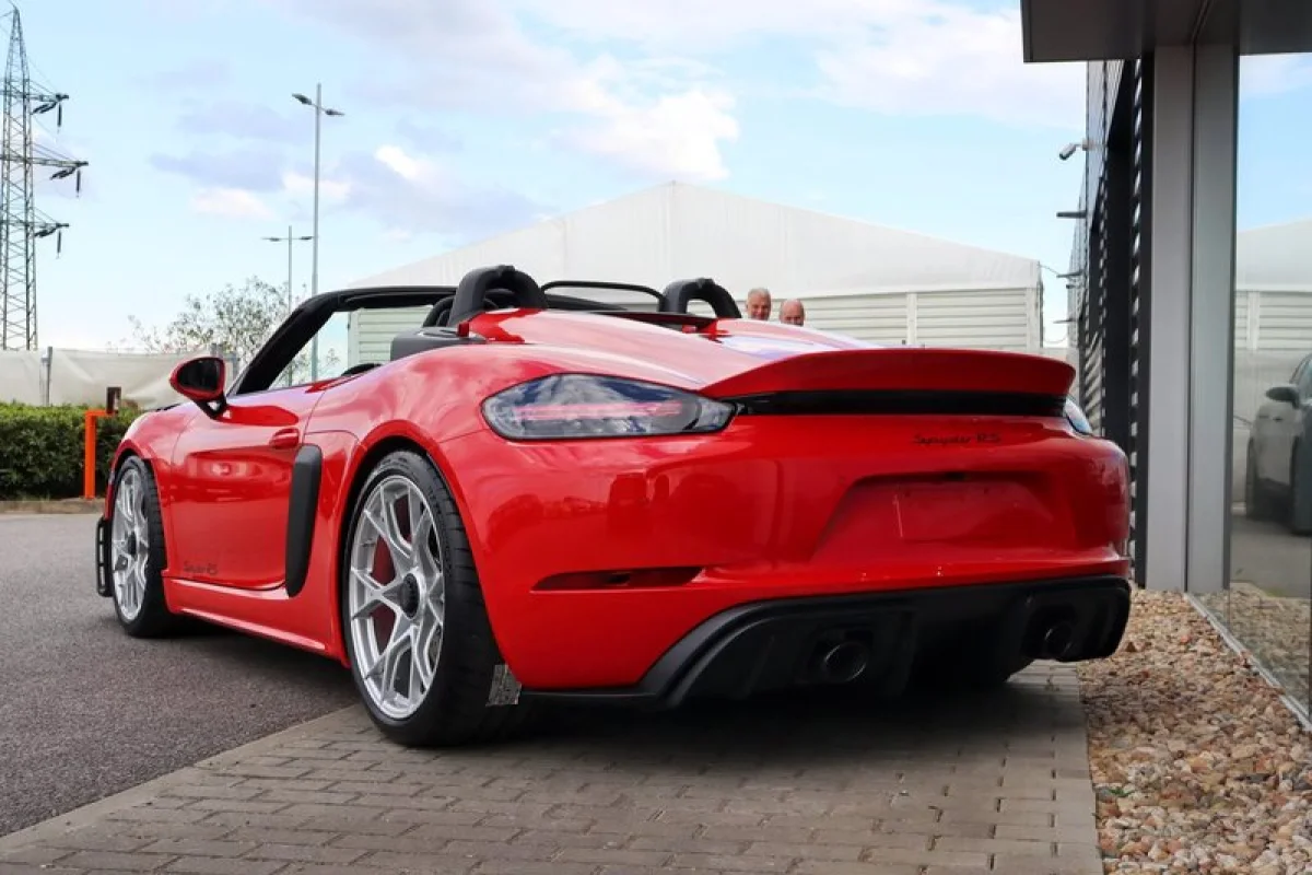 Jízda v Porsche na okruhu - foto 05