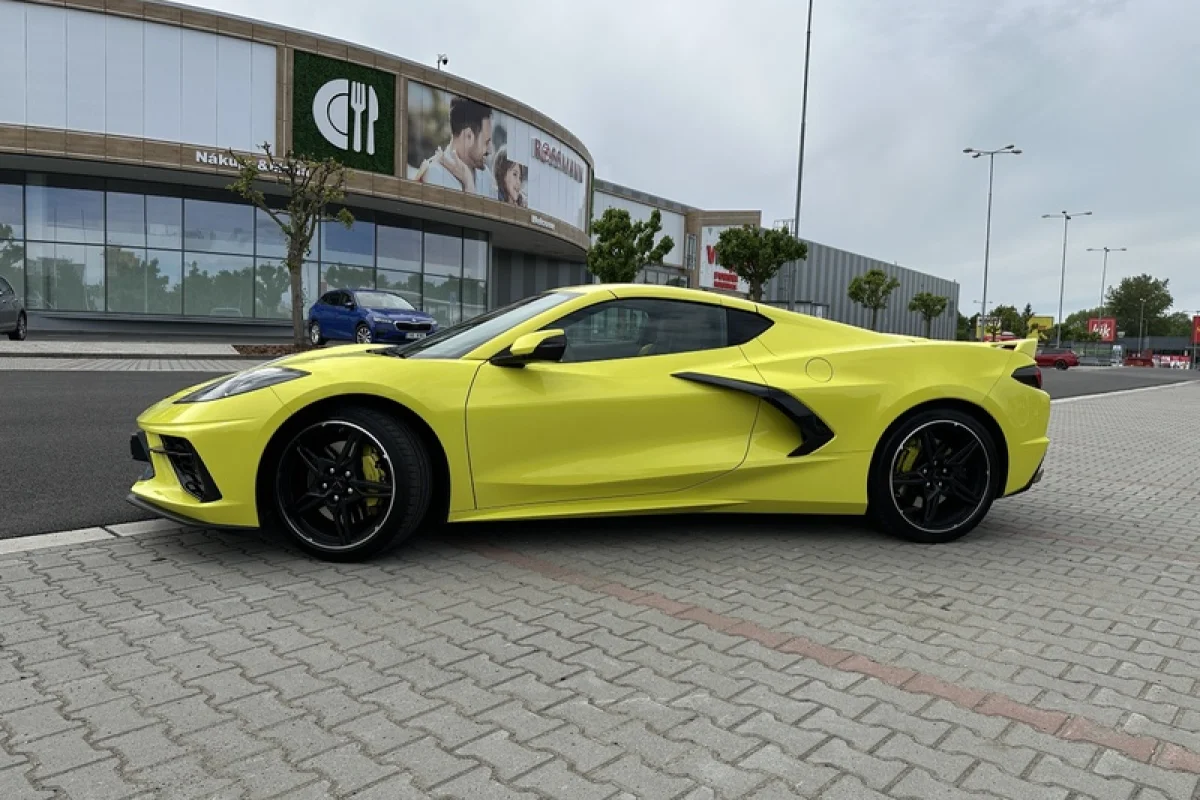 Jízda v supersportu Chevrolet Corvette C8 Stingray - foto 09