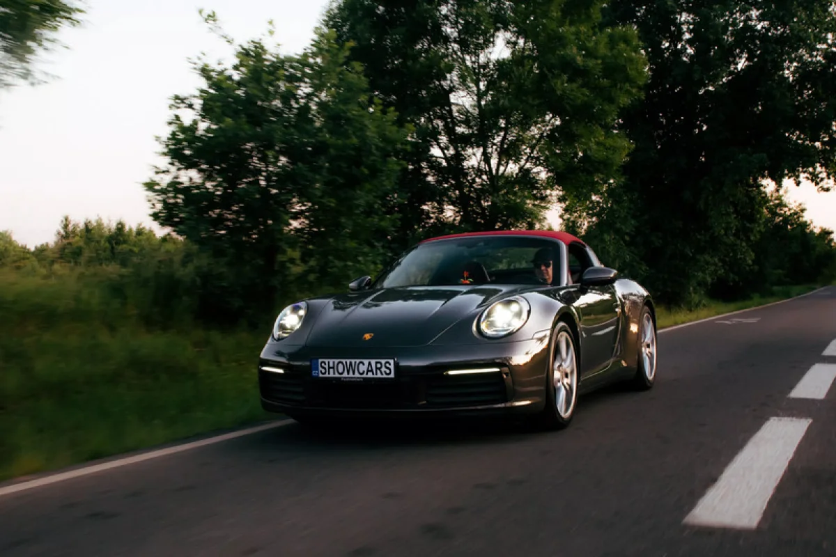 Jízda v supersportu Porsche 911 Carrera Targa 4 - foto 03