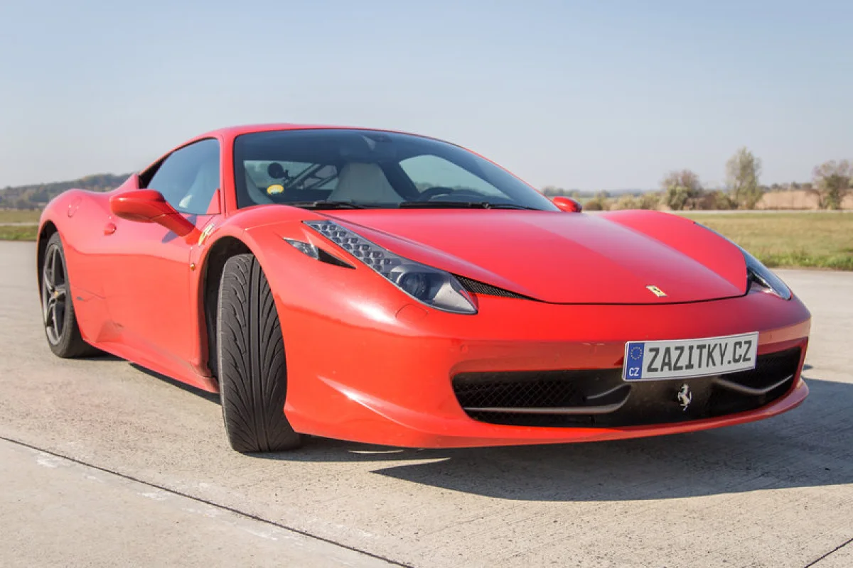 Jízda ve Ferrari na Moravě - foto 03