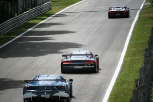 Jízda ve vlastním voze na polygonu Autodromu Brno - foto 01