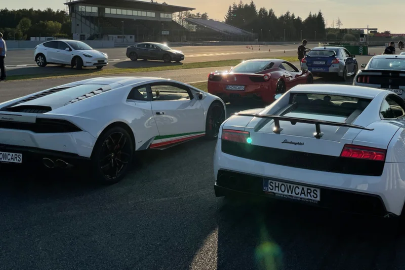 Jízda ve vlastním voze na polygonu Autodromu Brno - foto 03