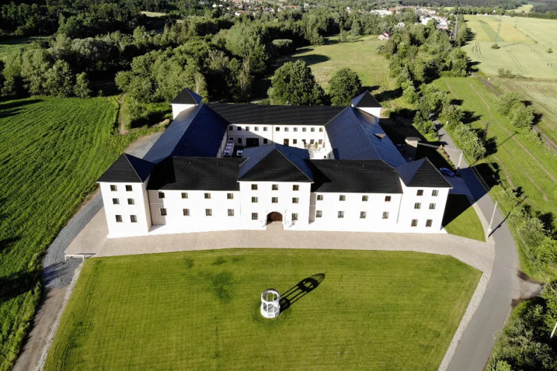 Kouzelná noc na Chateau Šanov s polopenzí a neomezeným wellness pro 2 osoby - foto 03