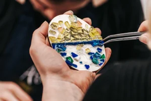 Kreativní kurz: Tvoření mozaiky z keramických střepů a skla - foto 01