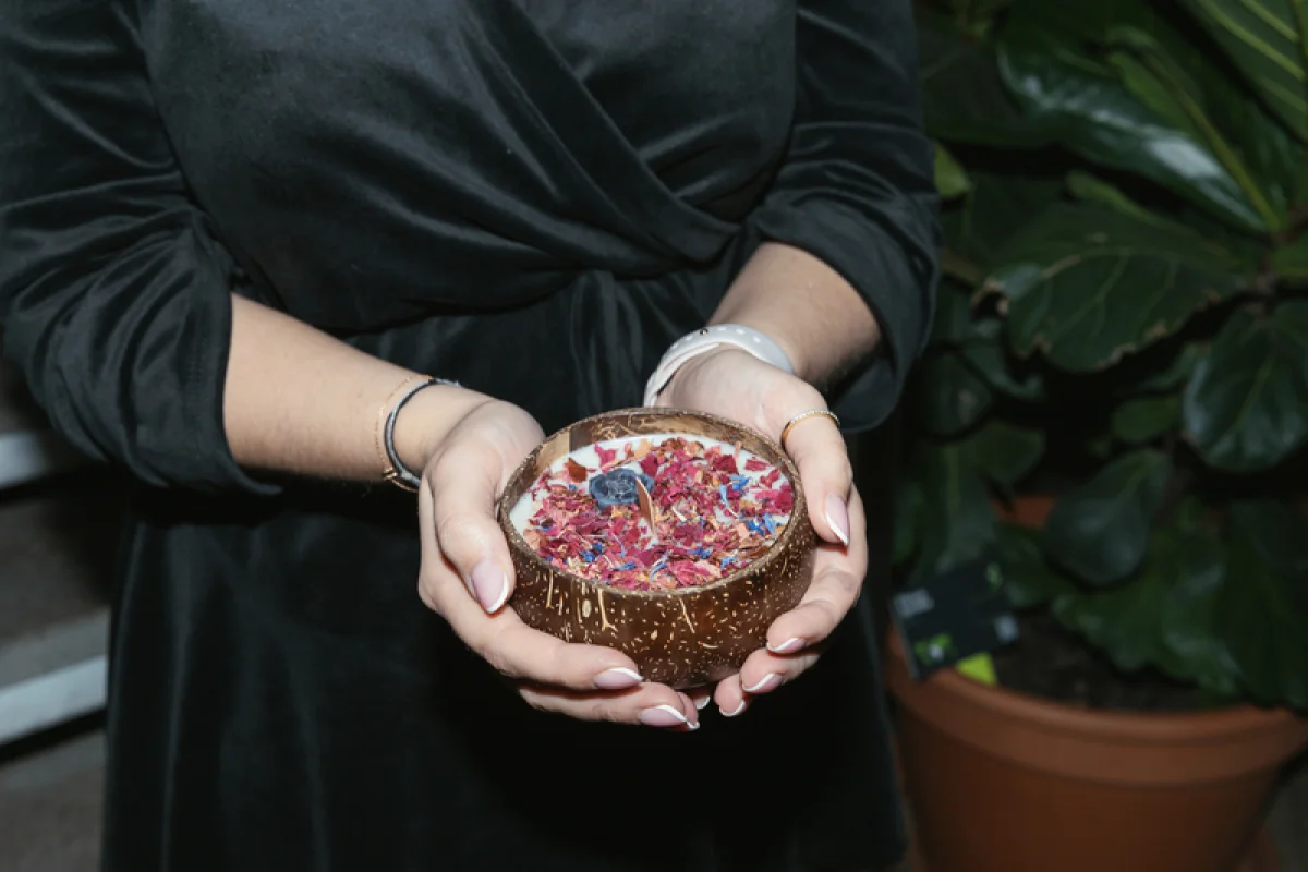 Kreativní kurz: Výroba přírodních svíček + gravírování skla - foto 06