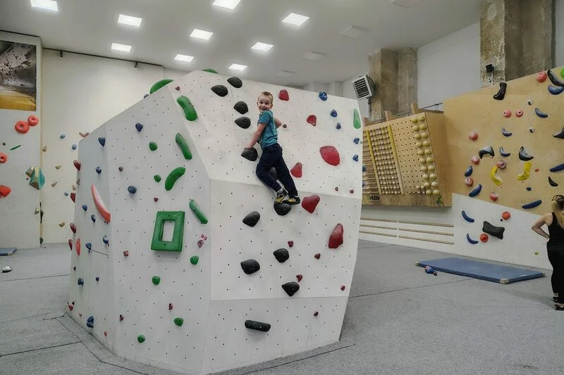 Kurz boulderingu na umělé stěně - foto 04