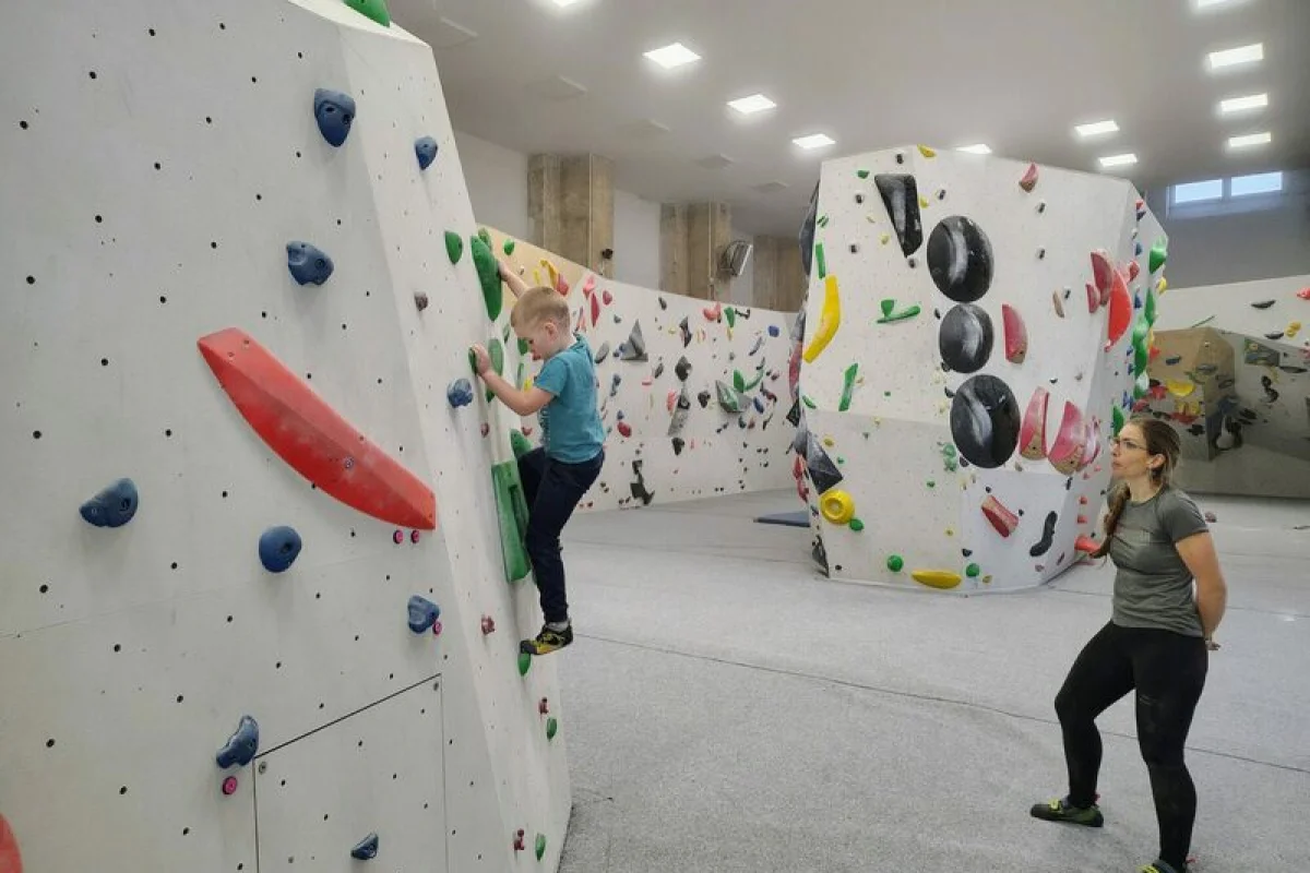 Kurz boulderingu na umělé stěně - foto 05