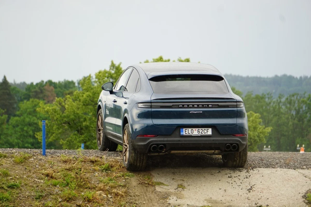 Kurz offroad jízdy vlastním vozem na polygonu Vysoké Mýto - foto 02