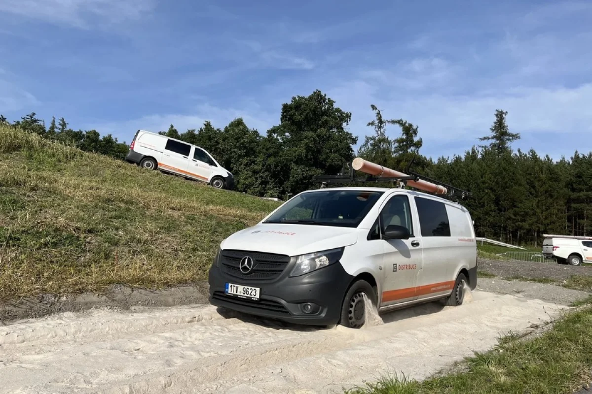 Kurz offroad jízdy vlastním vozem na polygonu Vysoké Mýto - foto 05