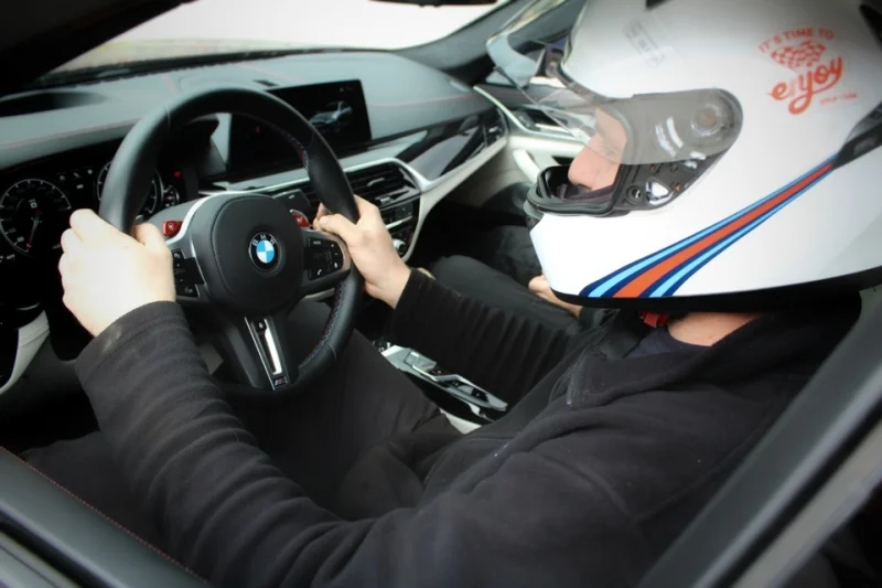 Kurz profesionální jízdy ve vlastním vozidle na Masarykově okruhu Autodromu Brno - foto 02