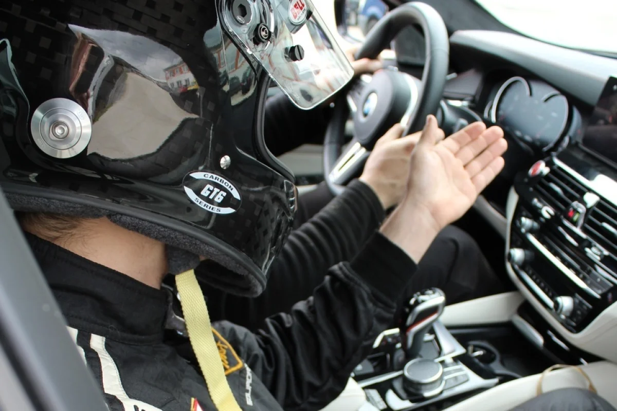 Kurz profesionální jízdy ve vlastním vozidle na Masarykově okruhu Autodromu Brno - foto 04