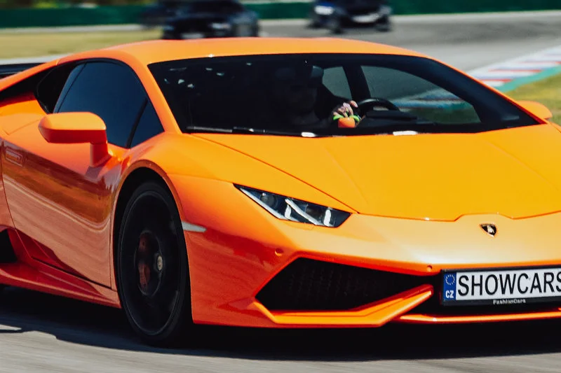 Lamborghini Huracán vs. Ferrari 458 Italia - foto 03