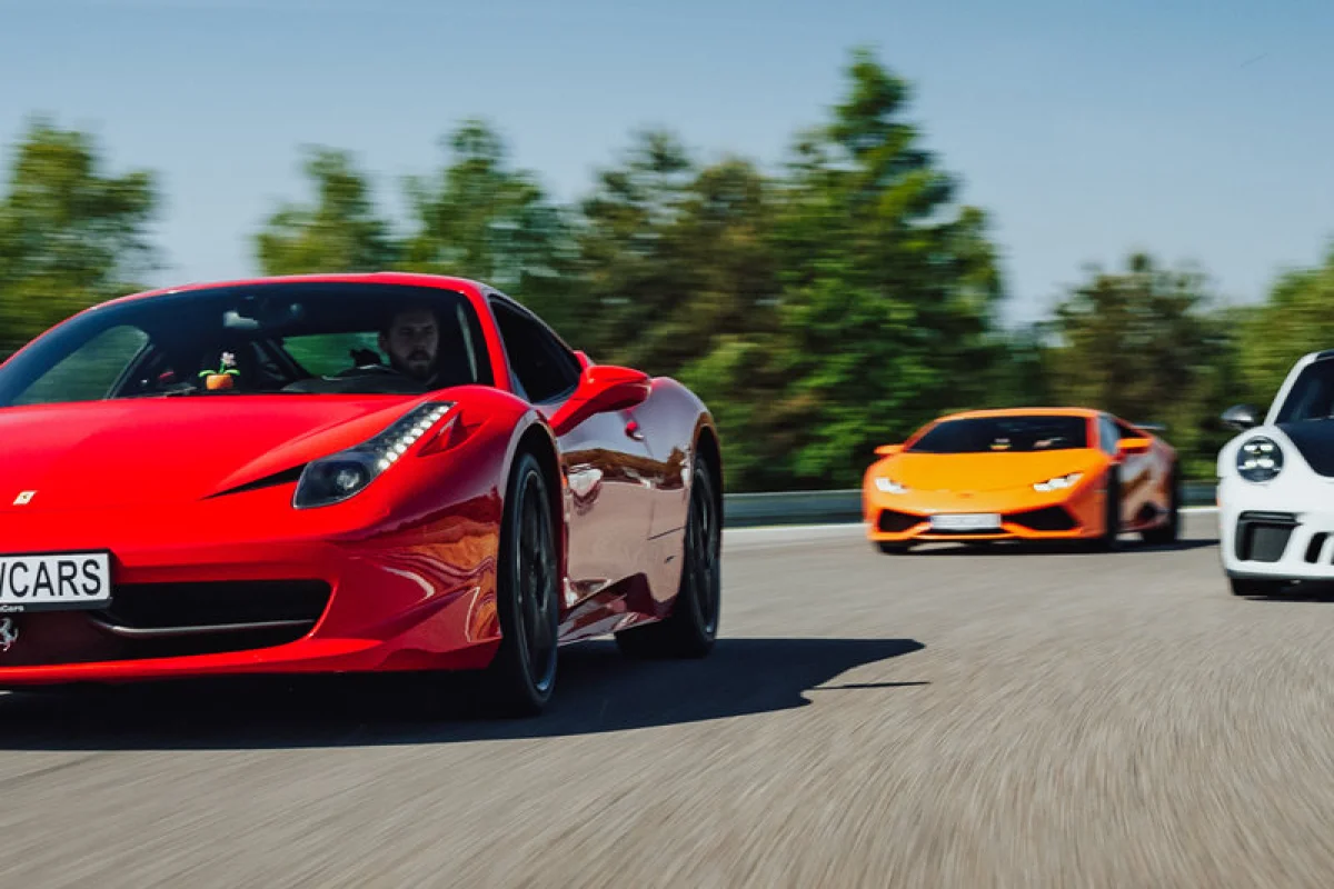 Lamborghini Huracán vs. Ferrari 458 Italia - foto 05