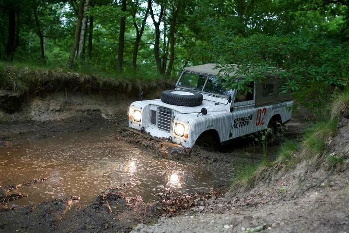 Land Rover off-road - celodenní trénink - foto 05