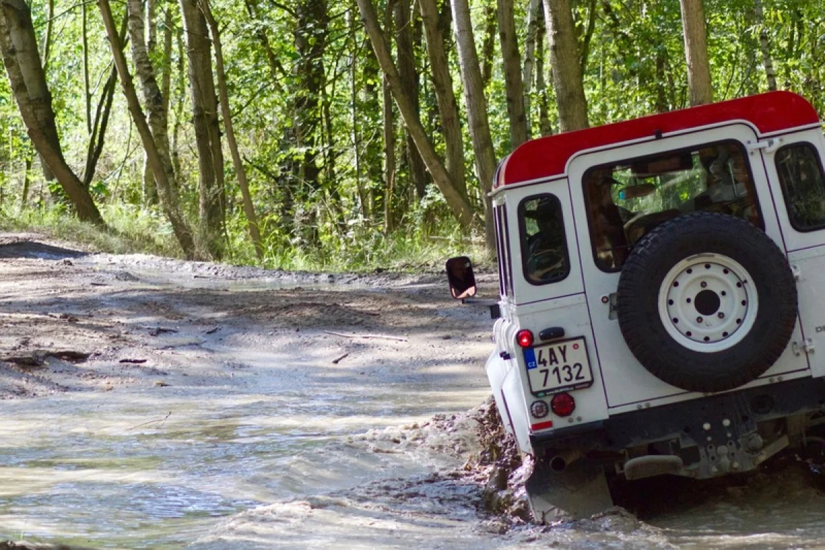 Land Rover off-road - celodenní trénink - foto 08
