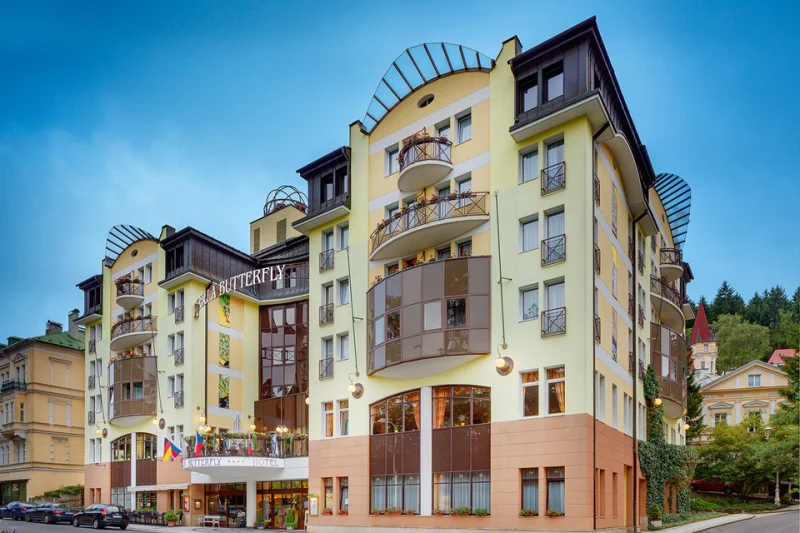 Lázeňský pobyt s procedurami, wellness a polopenzí v hotelu Butterfly**** pro 2 osoby - foto 02